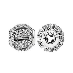 LOYALTY PAVÉ SWIRLS CHARM